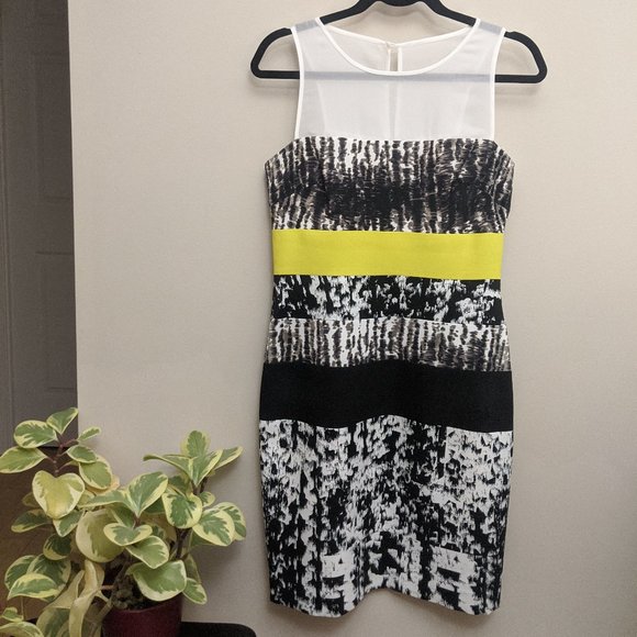 BCBGMaxAzria | Tara Fitted Dress - Picture 2 of 5